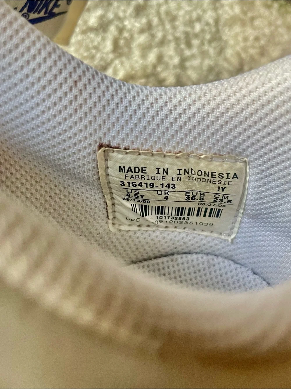 Nike 315419-143 Sneakers White Blue Star Strap Size 4.5Y / Women’s 6